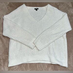 Express Women’s White V Neck Womens knit Sweater Size Small